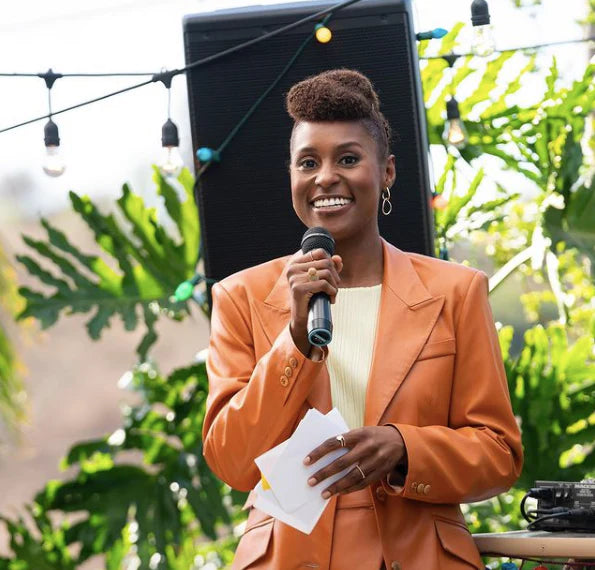 Issa Rae Keeps It (Hair) Real – Richualist